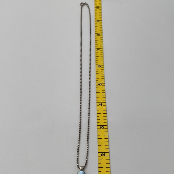 Opal & sterling silver necklace with 18” chain. Stamped 925 on clasp. - Picture 5 of 8